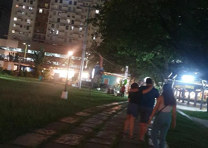 Place To & Enjoy At It Park Cebu